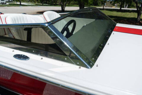 1994 Donzi Marine Classic 22