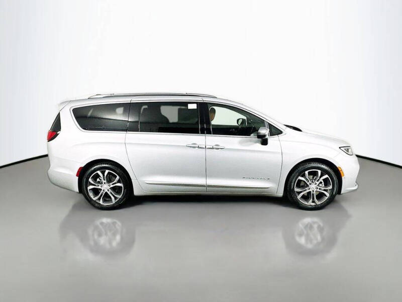 2026 Chrysler Pacifica Pinnacle