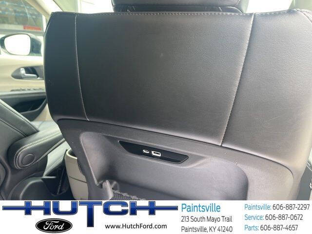 2024 Chrysler Pacifica Touring L