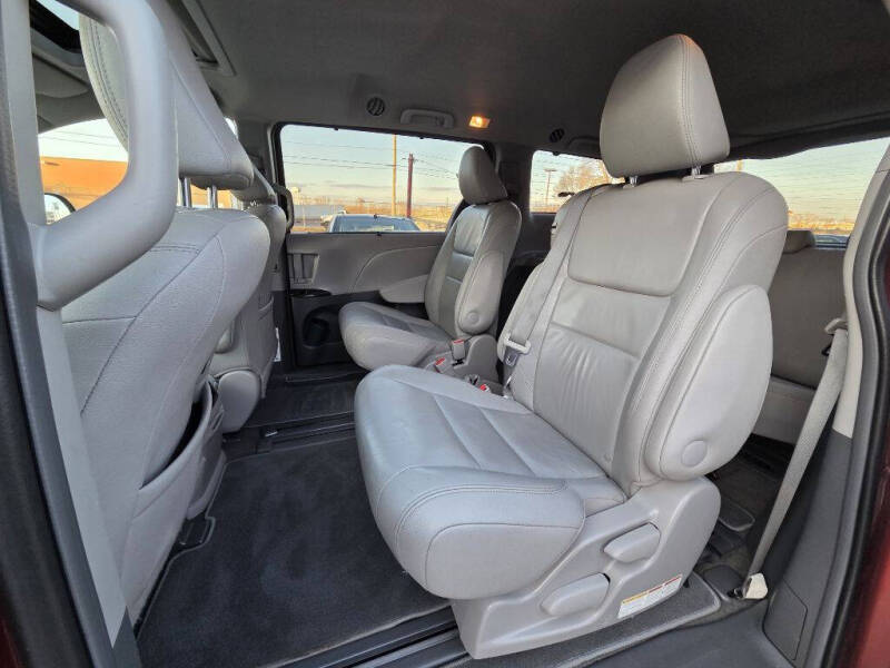 2015 Toyota Sienna