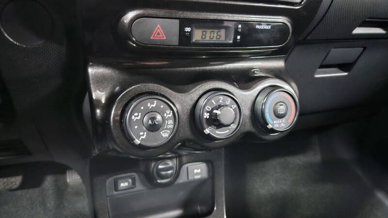 2009 Scion xD Base photo 24