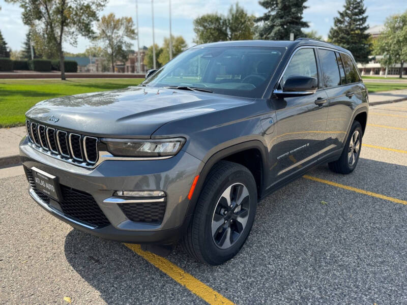 2022 Jeep Grand Cherokee 4xe's photo