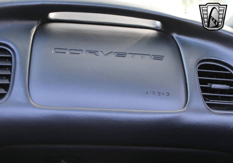 2004 Chevrolet Corvette