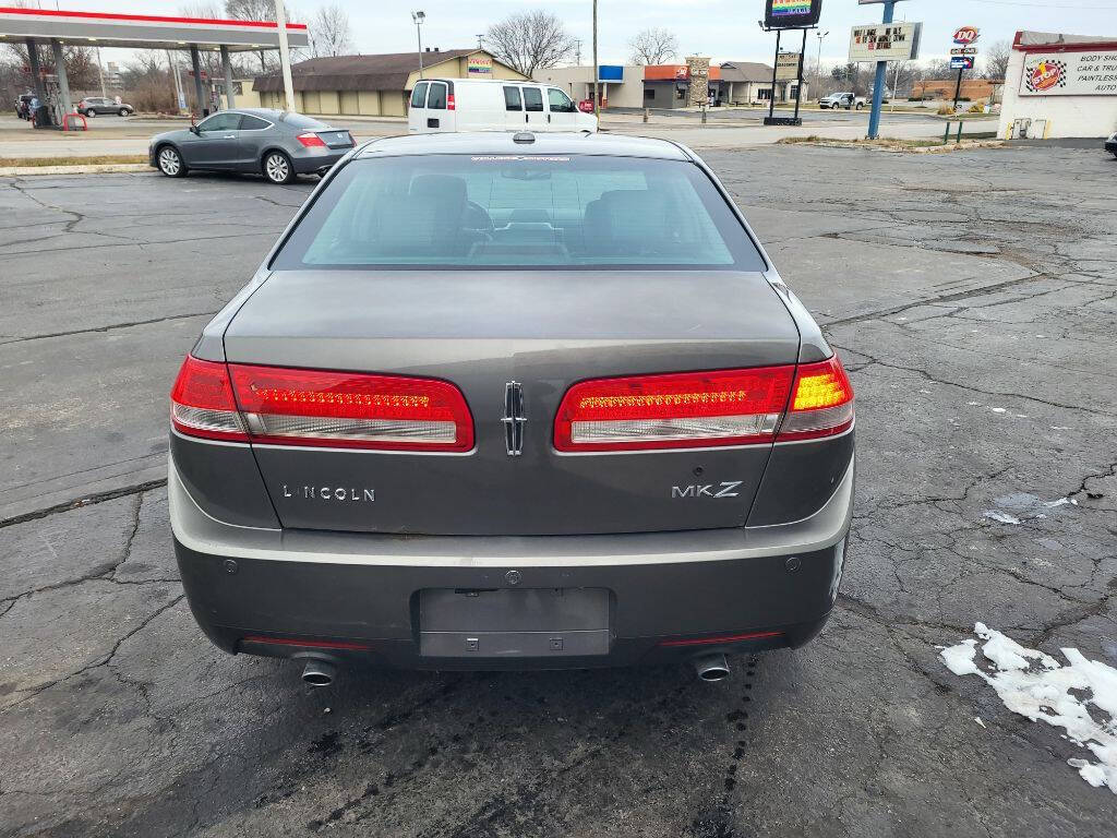 2011 Lincoln MKZ for sale at COLLEGE MOTORS LLC in South Bend, IN