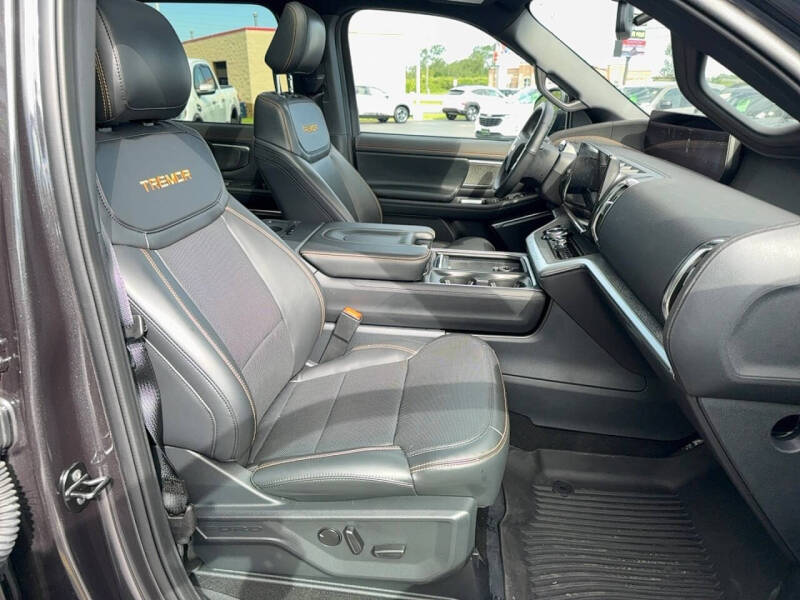 2025 Ford Expedition Tremor