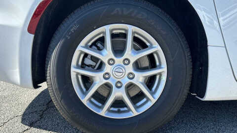 2026 Chrysler Voyager LX