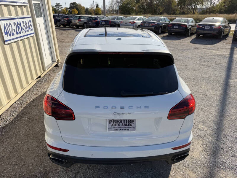 2017 Porsche Cayenne Platinum Edition