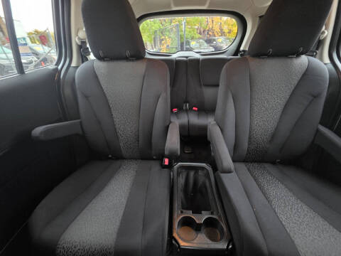 2012 Mazda MAZDA5 Sport