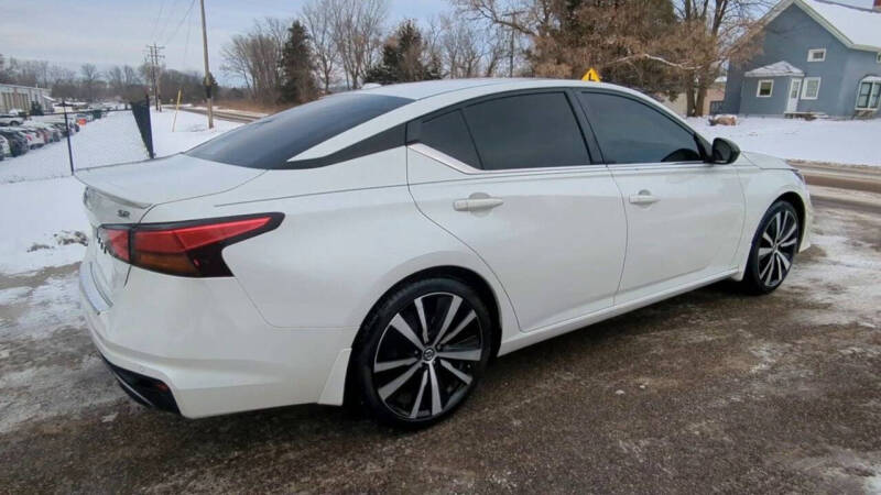 2022 Nissan Altima 2.5 SR