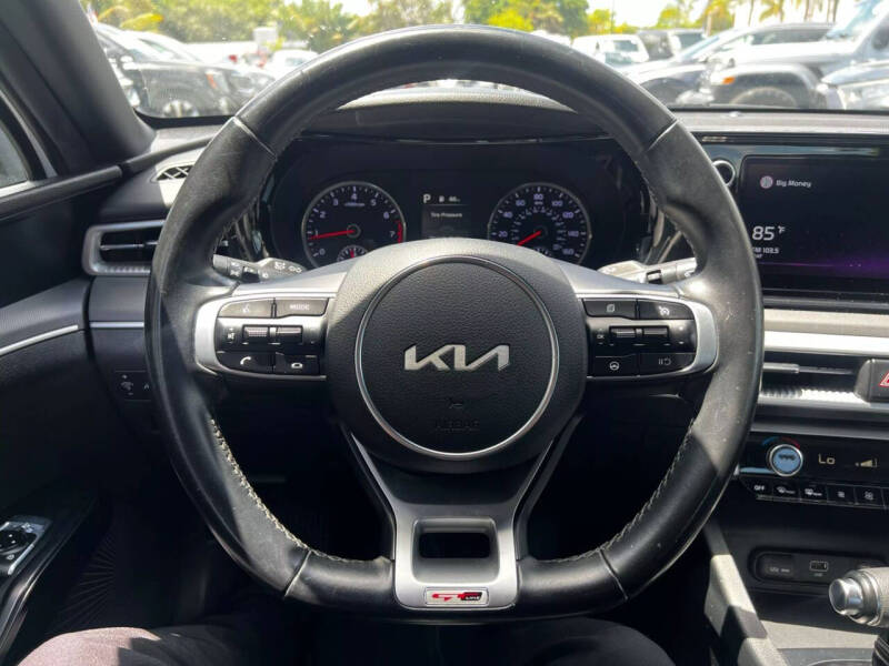 2022 Kia K5