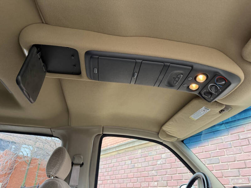2001 Chevrolet Express G1500 LT