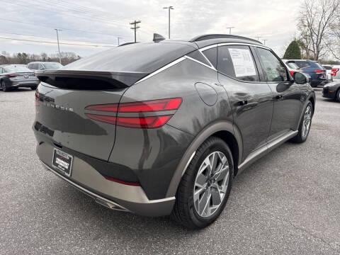 2024 Genesis GV60 Standard