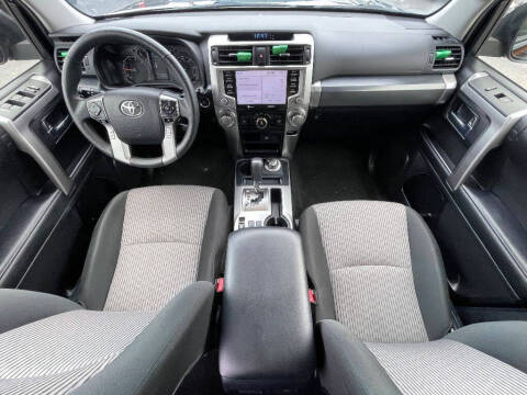 2024 Toyota 4Runner SR5