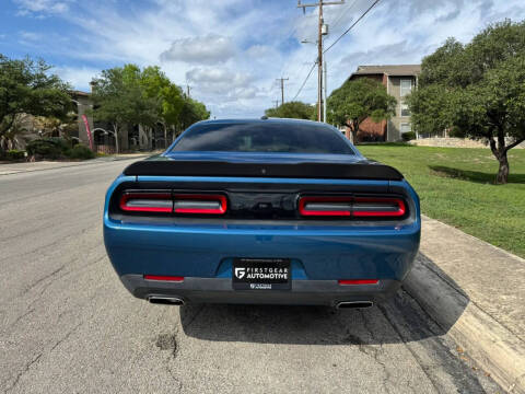 2020 Dodge Challenger SXT