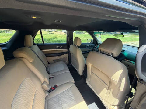 2016 Ford Explorer