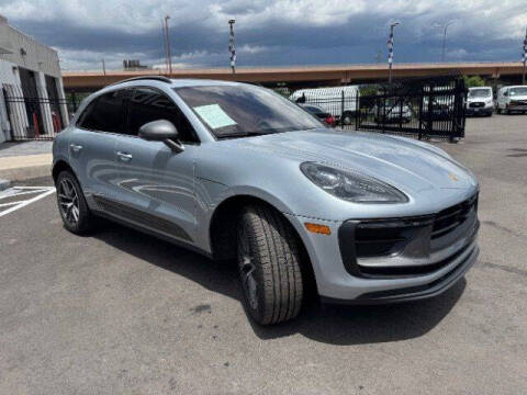 2024 Porsche Macan T