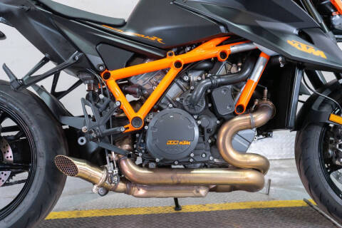 2021 KTM 1290 Super Duke R