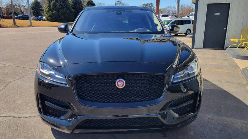 2017 Jaguar F-PACE 35t R-Sport