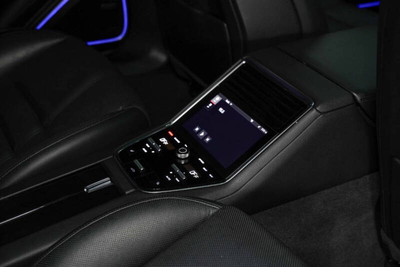 2022 Porsche Panamera Platinum Edition