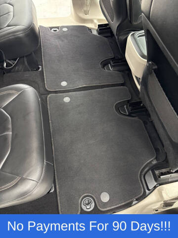 2017 Chrysler Pacifica Touring-L