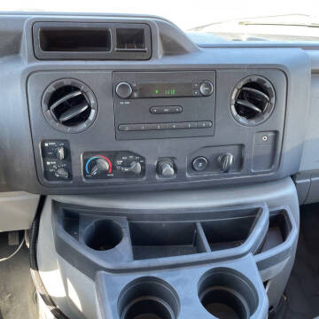 2012 Ford E-Series E-350 SD XL