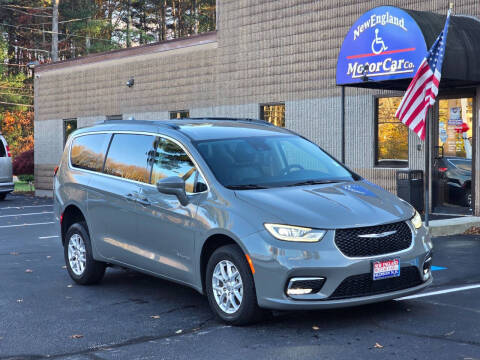 2022 Chrysler Pacifica Touring L