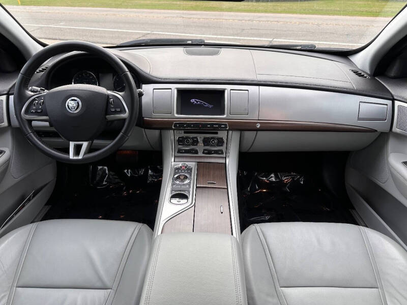 2012 Jaguar XF