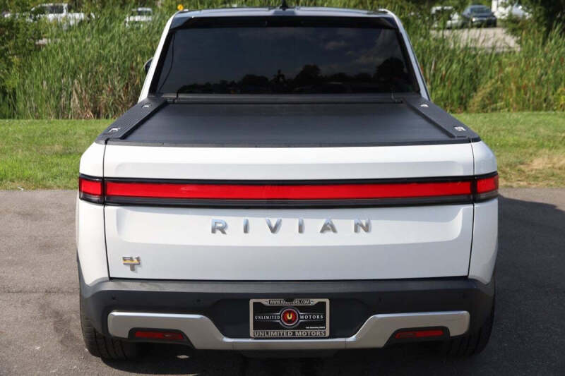 2022 Rivian R1T Adventure
