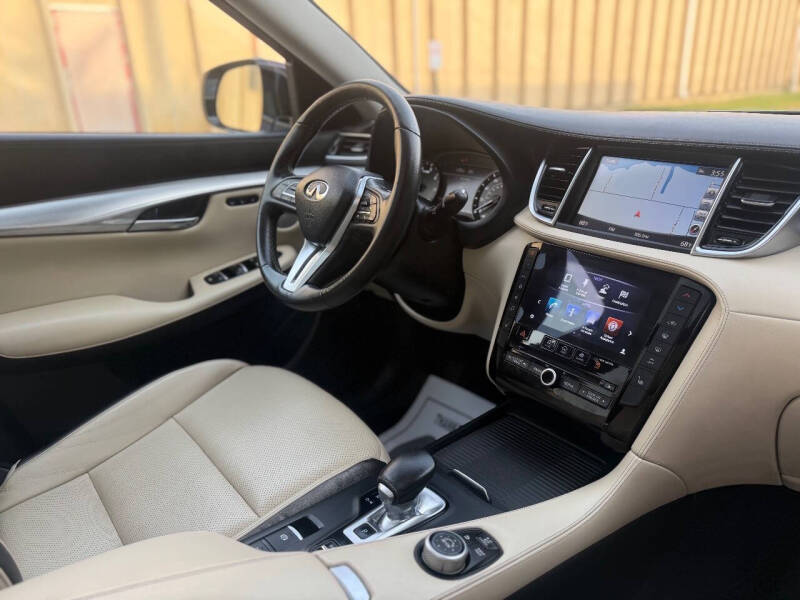 2019 Infiniti QX50 Essential