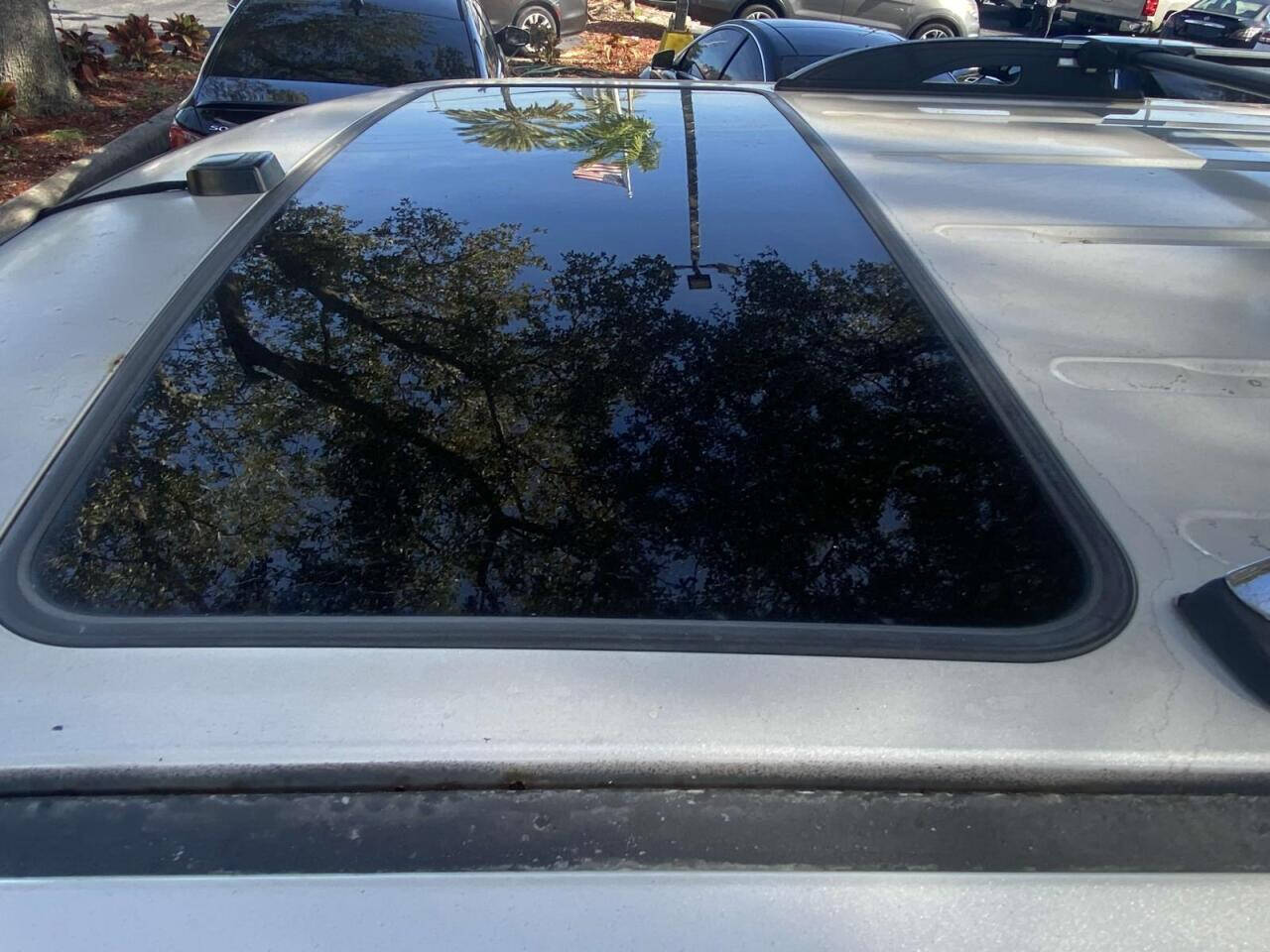 2005 Lincoln Navigator  - $8,750