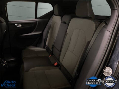 2025 Volvo XC40 B5 Core Bright Theme