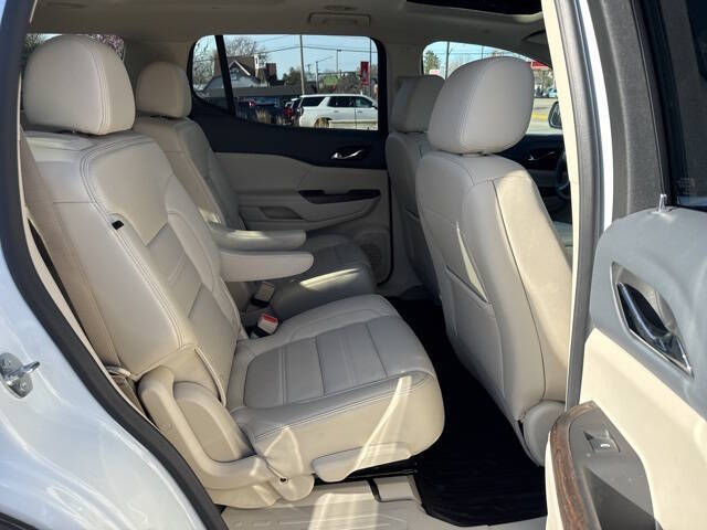 2023 GMC Acadia Denali