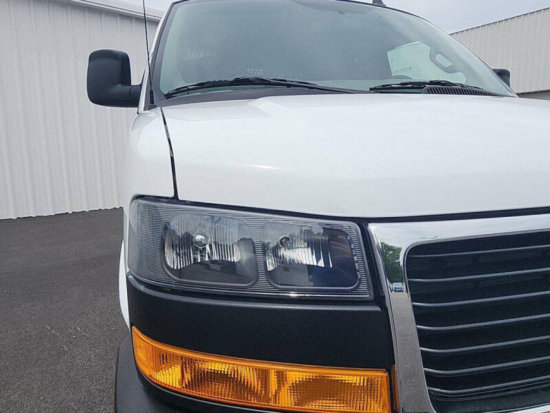 2025 GMC Savana 2500