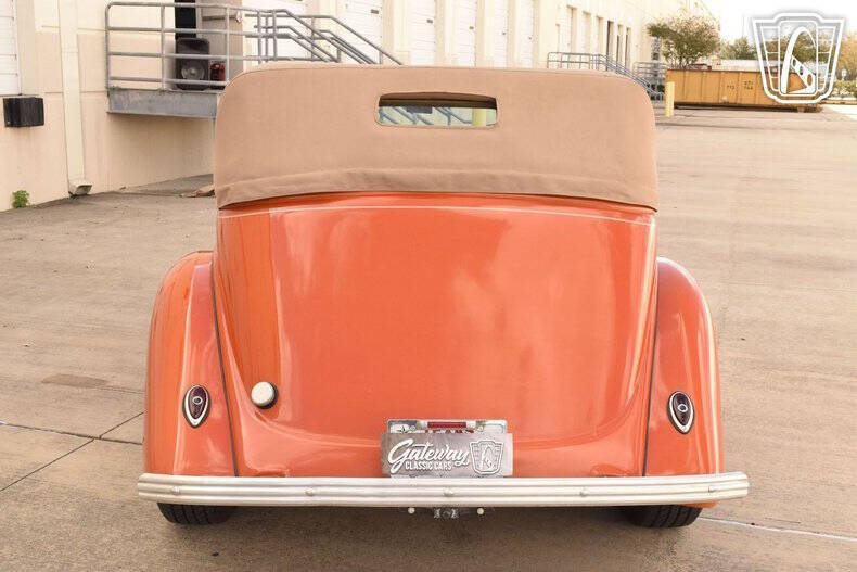 1935 Ford Phaeton