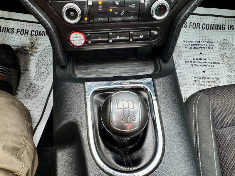 2016 Ford Mustang V6