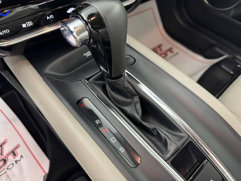 2022 Honda HR-V EX-L