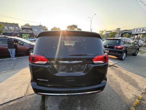 2018 Chrysler Pacifica Touring L