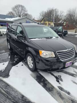 2008 Chrysler Town and Country for sale at First  Autos in Rockford IL
