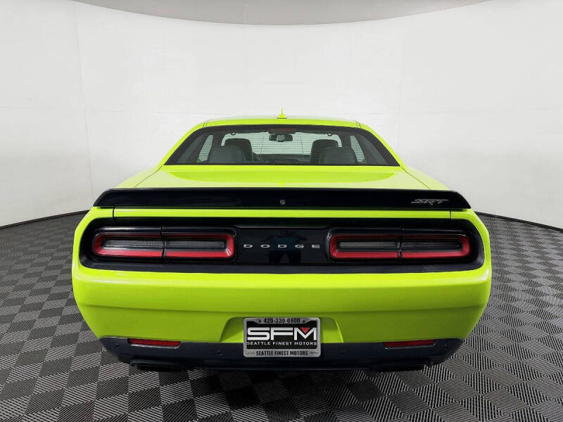 2015 Dodge Challenger SRT Hellcat