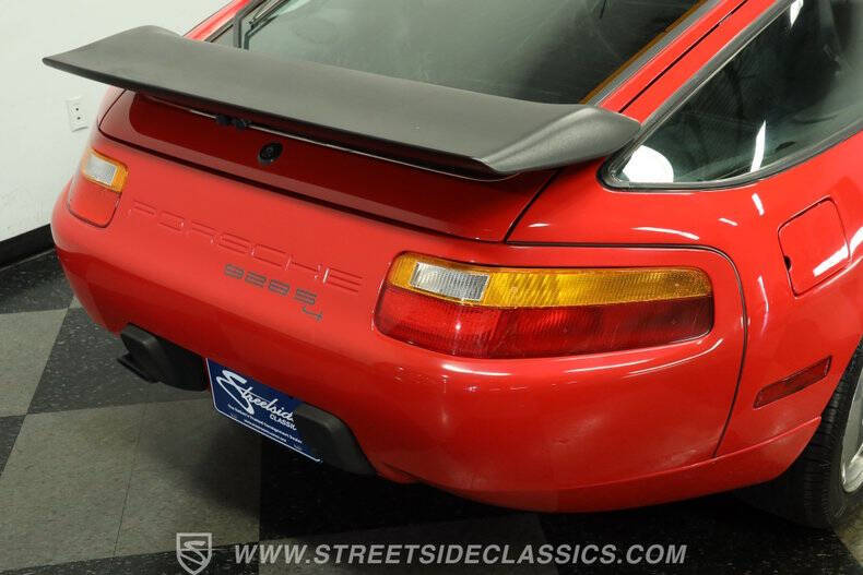 1989 Porsche 928 S4