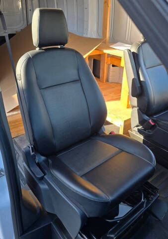 2022 Ford E-Transit 350