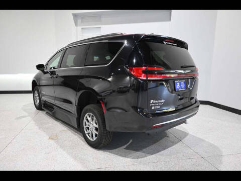 2021 Chrysler Pacifica Touring