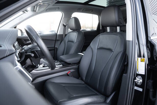 2023 Audi Q7 quattro Premium Plus 55 TFSI