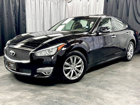 2016 Infiniti Q70