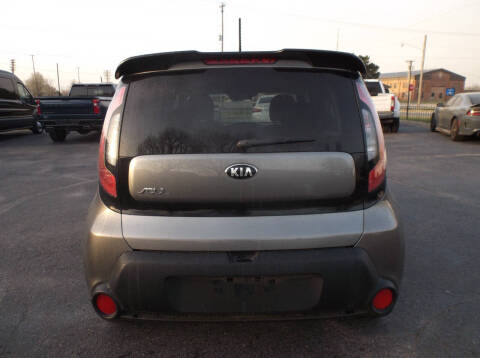 2015 Kia Soul +