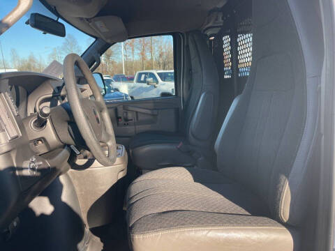 2023 GMC Savana 2500