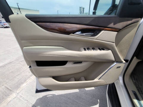 2017 Cadillac Escalade Standard