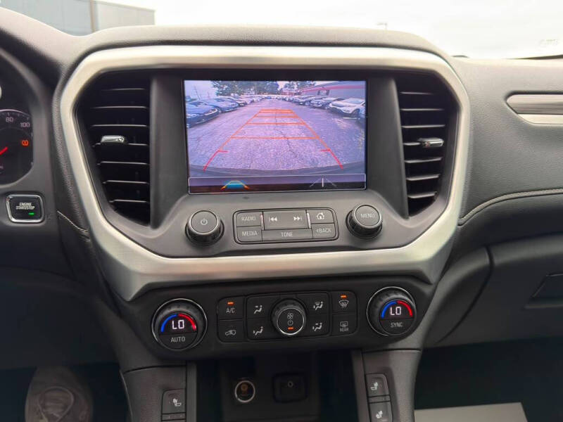 2017 GMC Acadia SLT-1