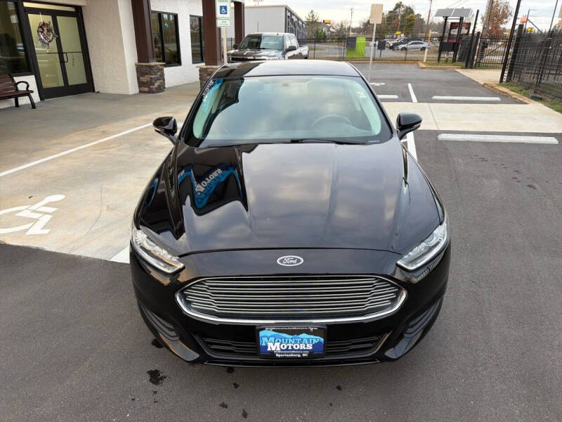 2016 Ford Fusion SE