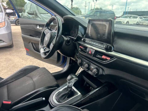 2021 Kia Forte GT Line